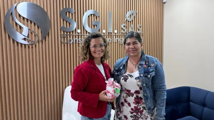 Colaboradoras de SGI celebrando el día de la madre
