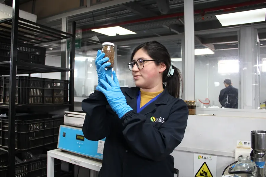 Análisis de tensoactivos en el laboratorio